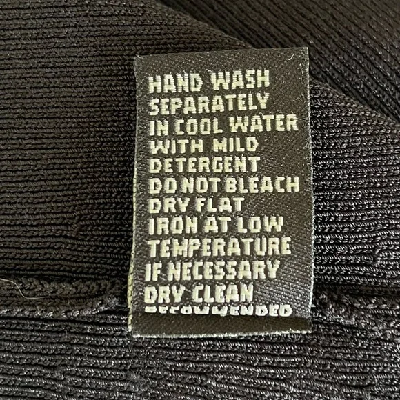 •BCBGMaxAzria• Sleeveless Knit Shell Top - Size Large - Picture 7 of 8